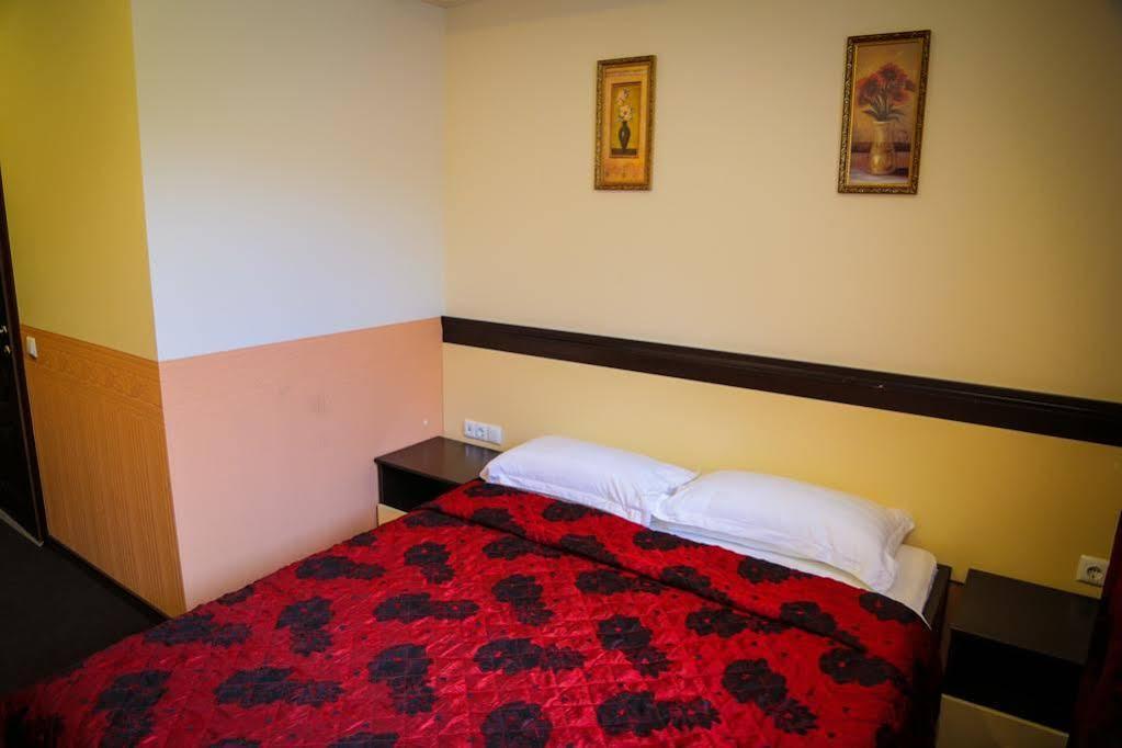 Hotel Mildom Express Almaty Exteriér fotografie