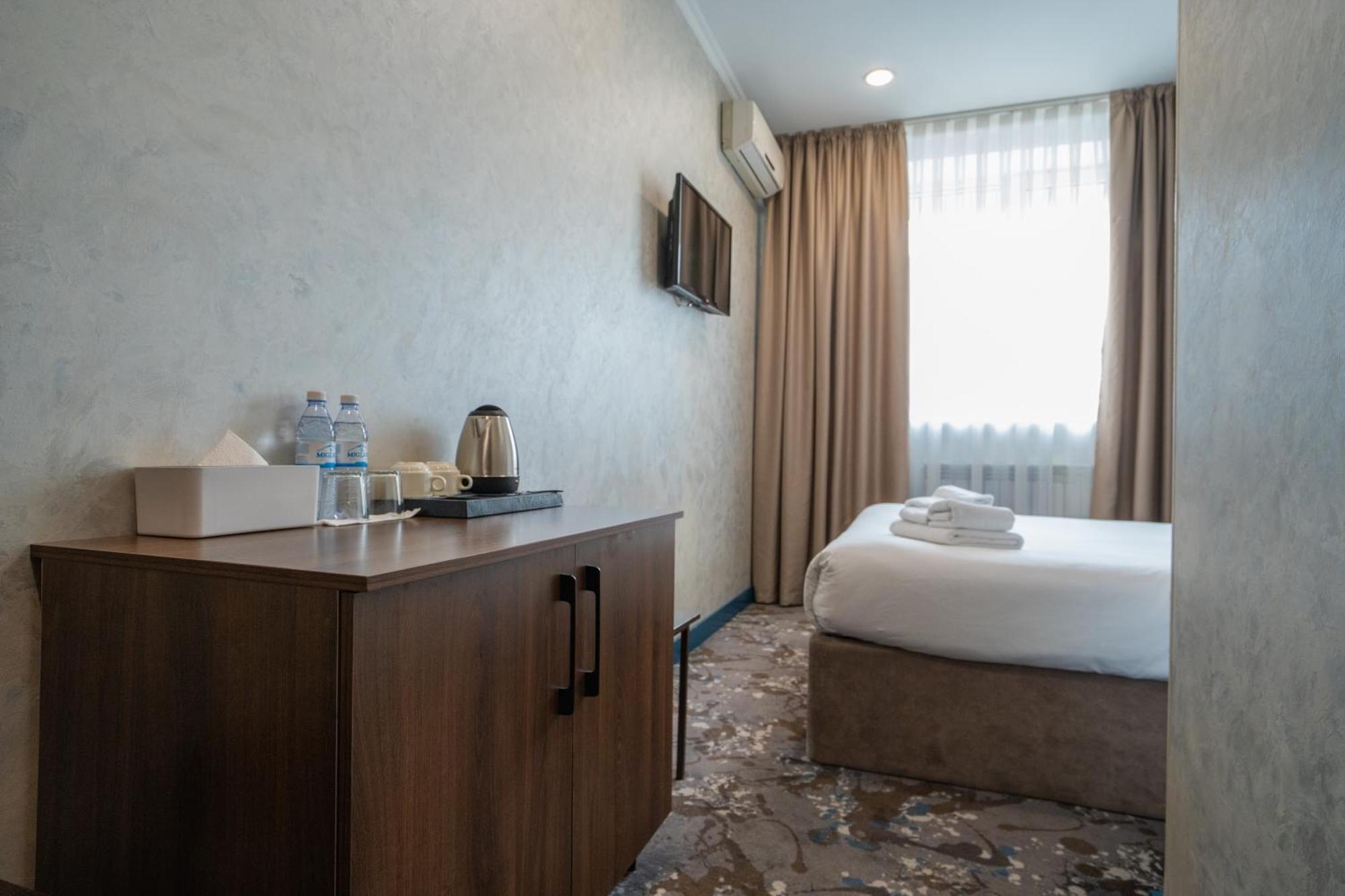 Hotel Mildom Express Almaty Exteriér fotografie